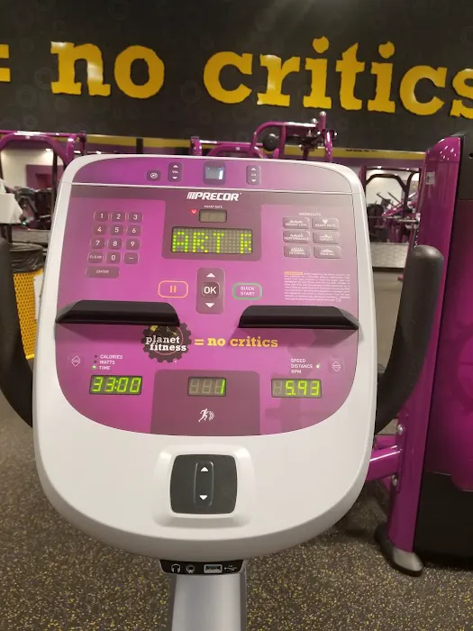 Planet Fitness Picture 1