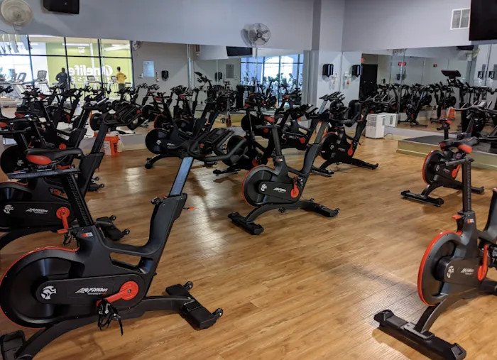 Onelife Fitness Commerce Picture 8