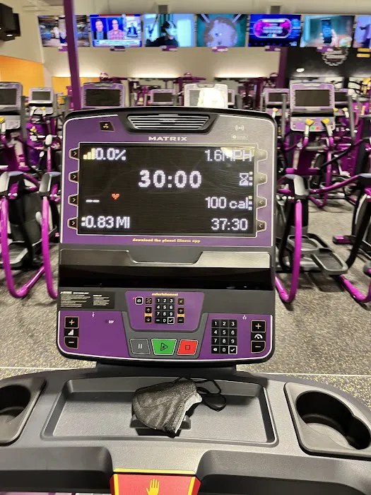 Planet Fitness Picture 2