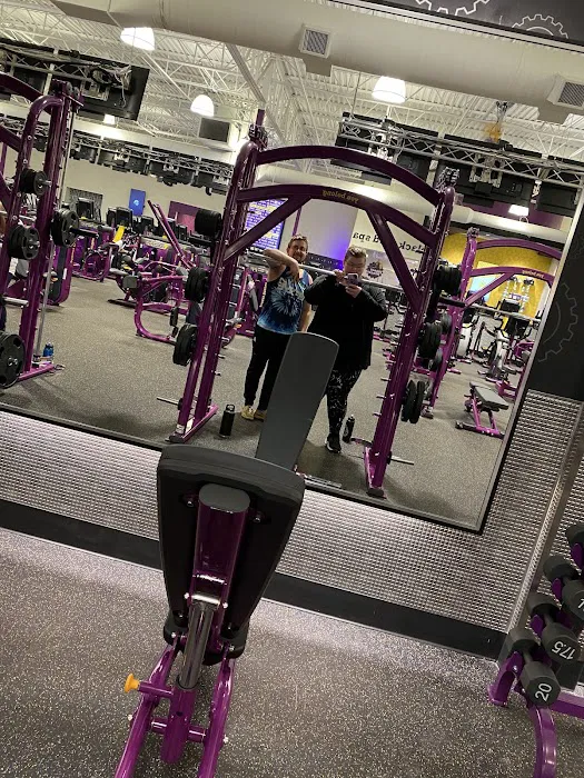 Planet Fitness Picture 8