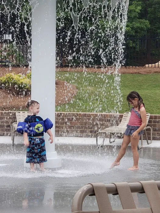 Bentwater Water Slide Pool Picture 1