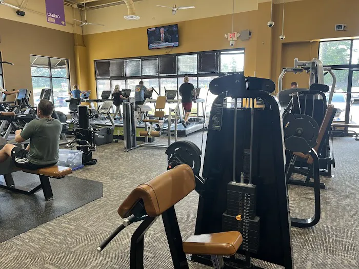 Anytime Fitness Cedarcrest Picture 4