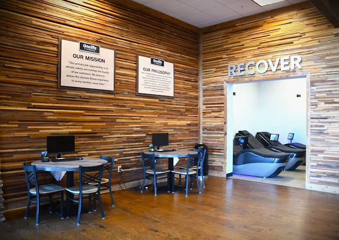 Onelife Fitness - Newnan Sports Club Gym Picture 8