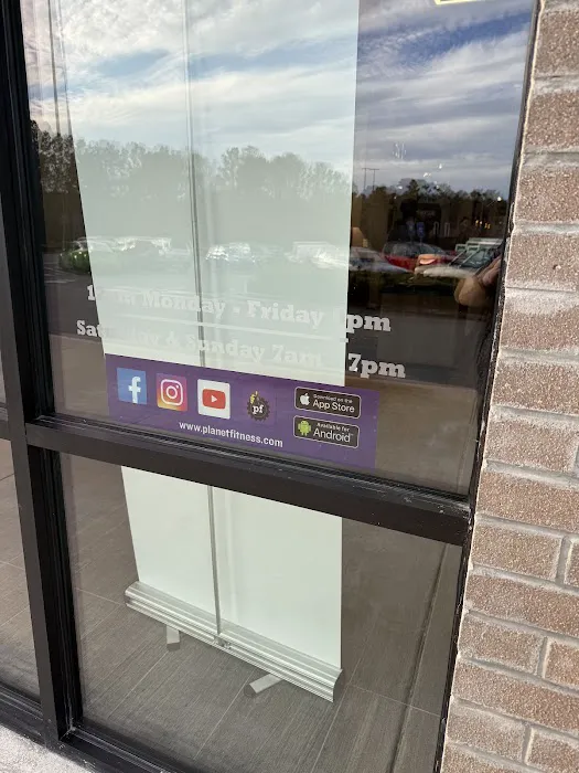 Planet Fitness Picture 8
