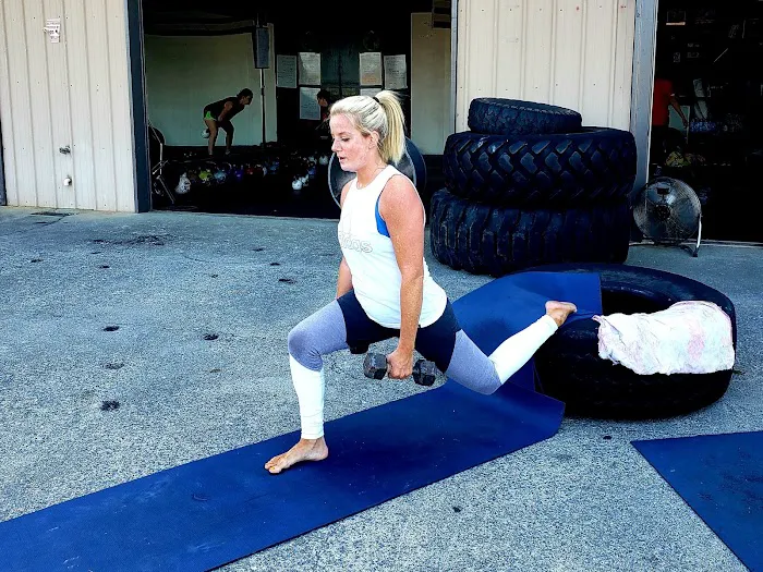 Train Strong Gym Picture 6