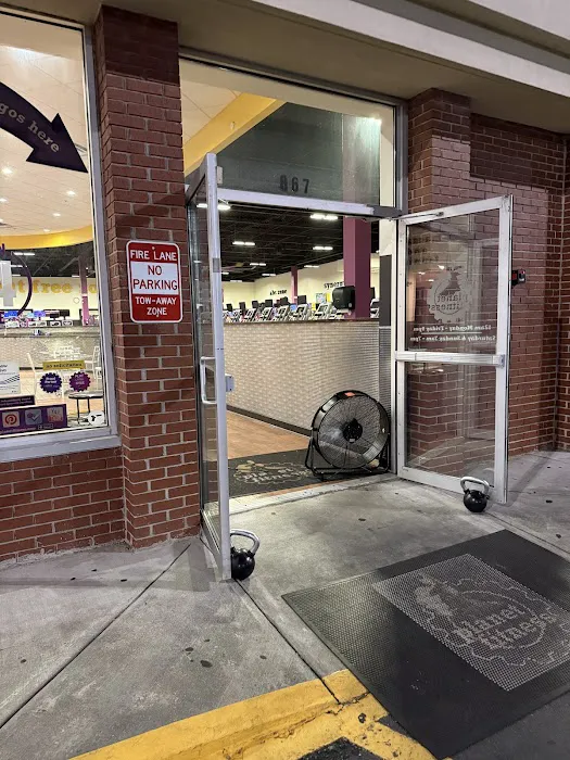 Planet Fitness Picture 7