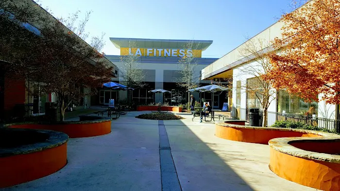 LA Fitness Picture 6