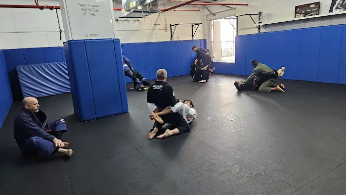 X3 Sports - Inman Park Picture 3