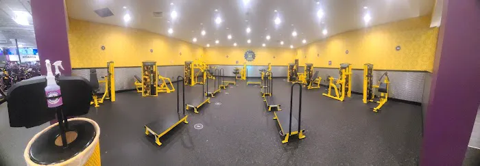 Planet Fitness Picture 7