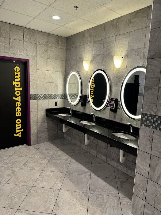 Planet Fitness Picture 5
