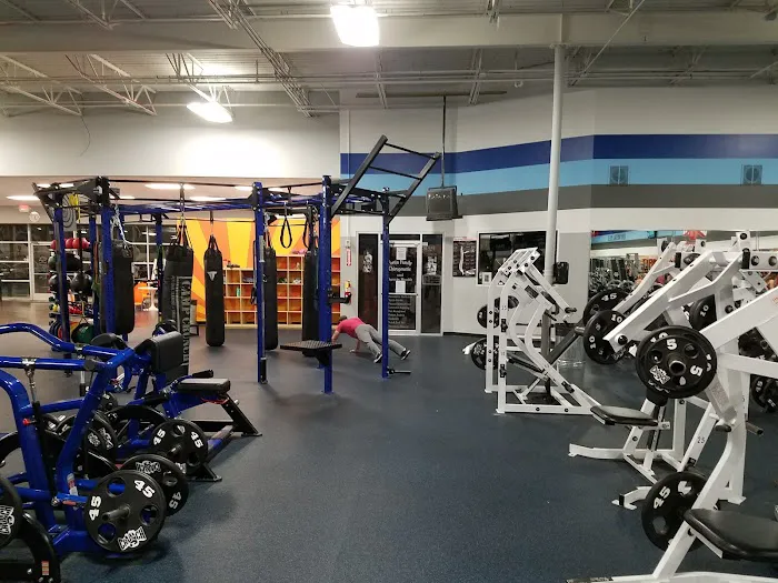 Crunch Fitness - Johns Creek Picture 1