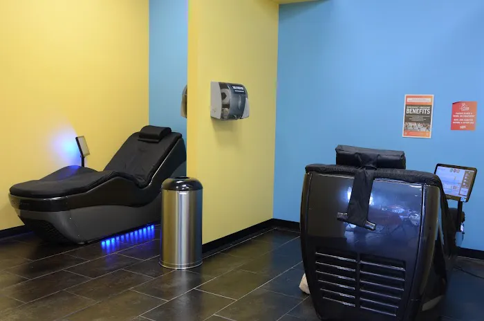 Crunch Fitness - Johns Creek Picture 3