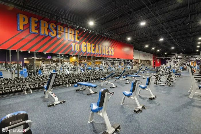 Crunch Fitness - Johns Creek Picture 5
