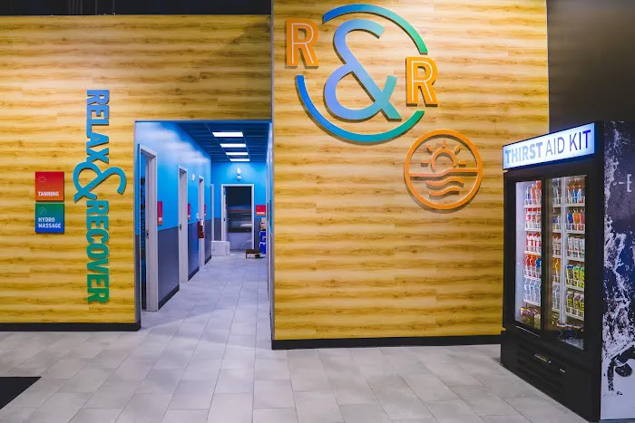 Crunch Fitness - Johns Creek Picture 4