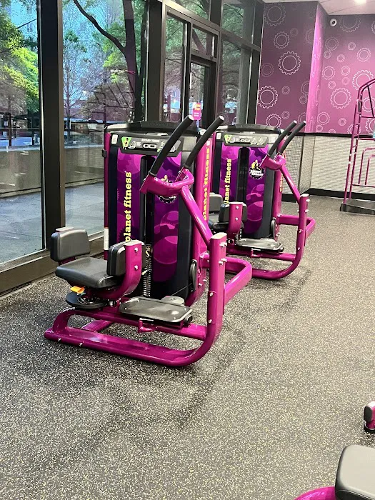 Planet Fitness Picture 6