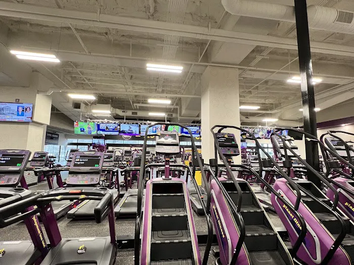 Planet Fitness Picture 10