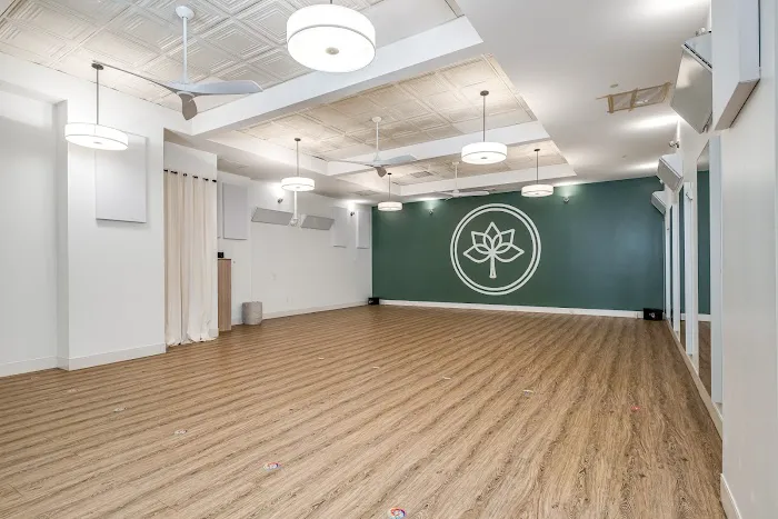 Highland Yoga - Buckhead Picture 1