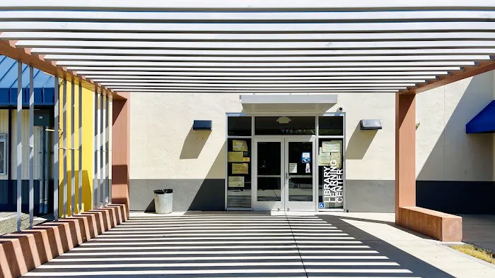 Large Gym - Assembly Building Picture 5