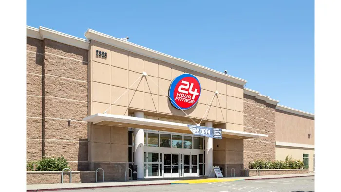 24 Hour Fitness Picture 7