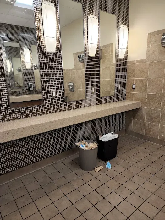 24 Hour Fitness Picture 4