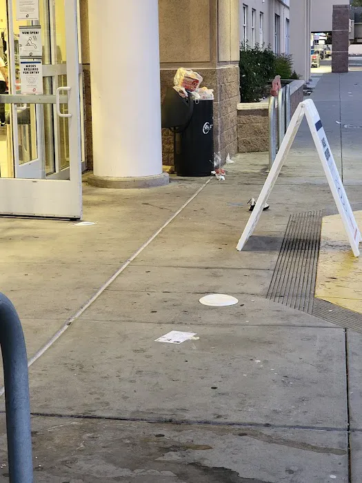 24 Hour Fitness Picture 10