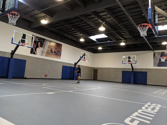 24 Hour Fitness Picture 1