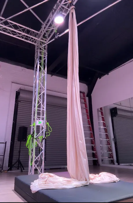 Revel Room Studios - San Jose Picture 4