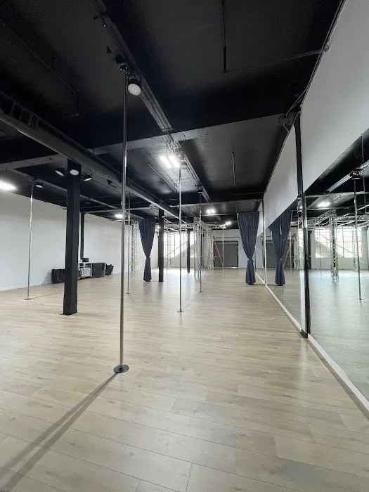 Revel Room Studios - San Jose Picture 1