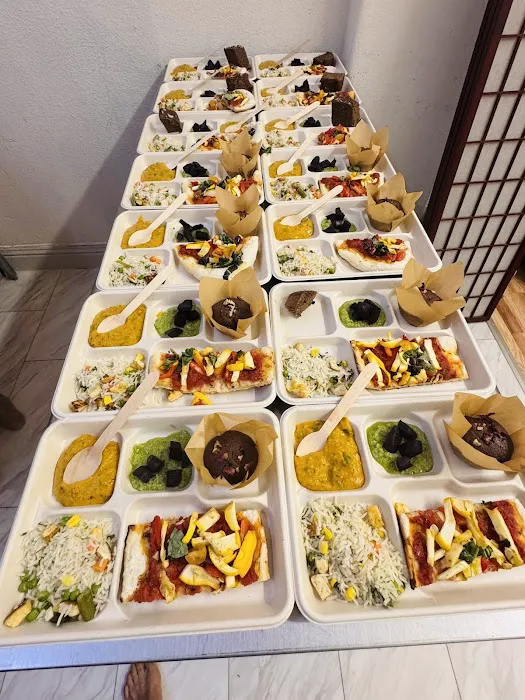 Mantra Room: Yoga, Music Meditation & Meals Picture 3