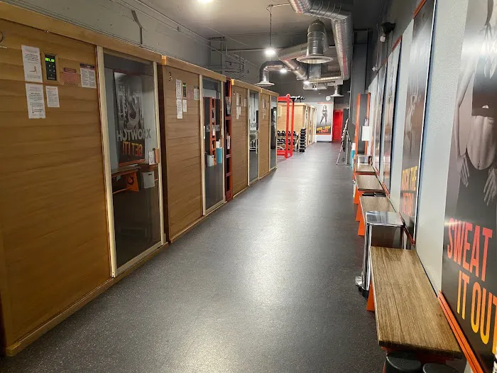 HOTWORX - San Jose, CA - Downtown Picture 9