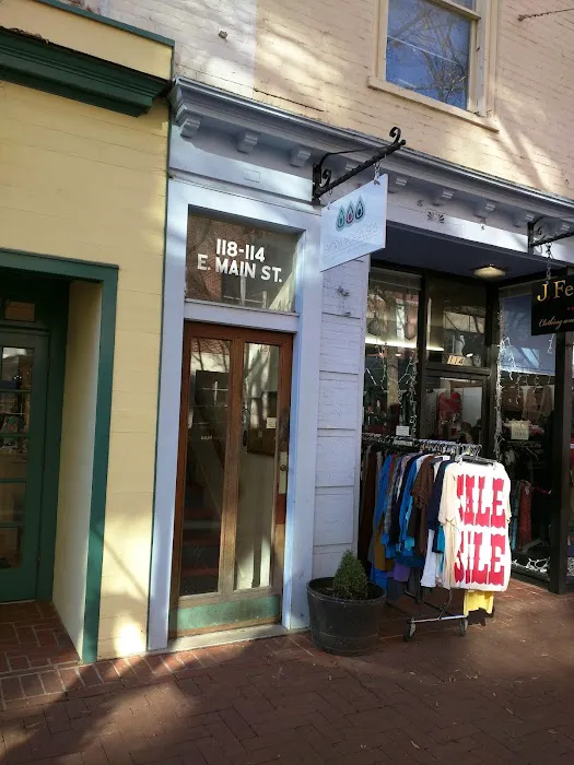 Hydra Yoga Therapy and Integrated Thai Massage Picture 9