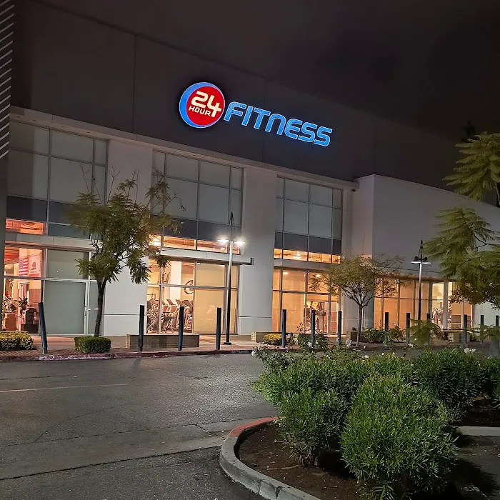 24 Hour Fitness Picture 3
