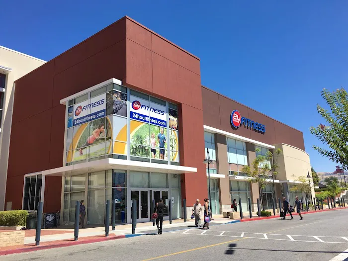 24 Hour Fitness Picture 4