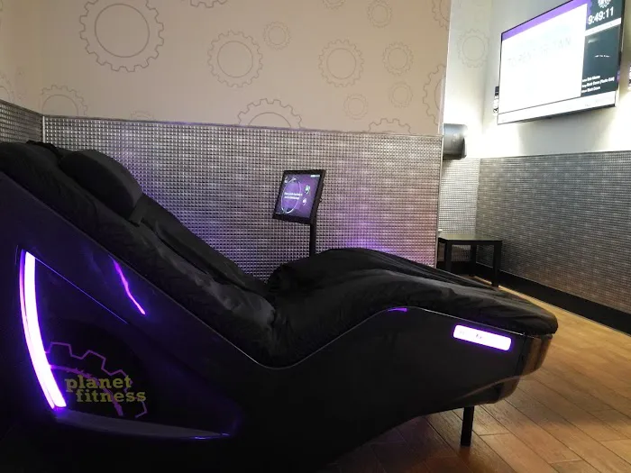 Planet Fitness Picture 5