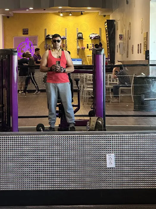 Planet Fitness Picture 4