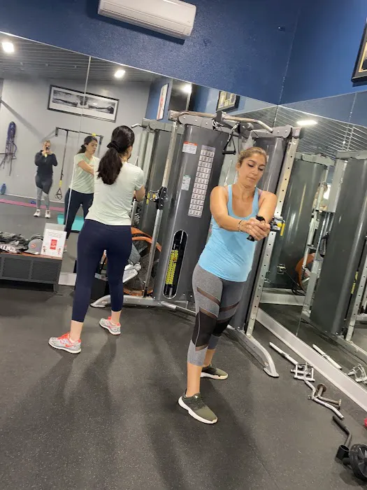 Willow Glen Workout Garage Picture 1