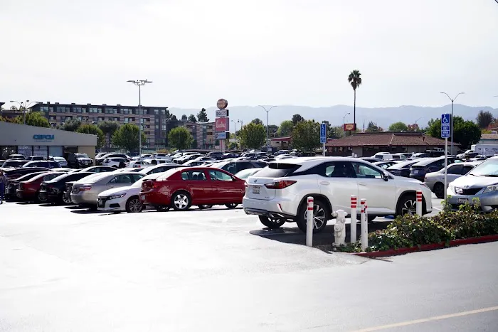 24 Hour Fitness Picture 10