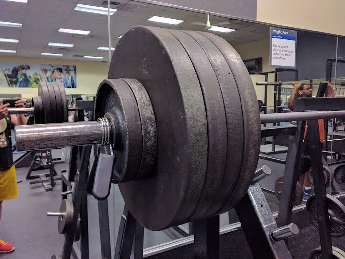 24 Hour Fitness Picture 9