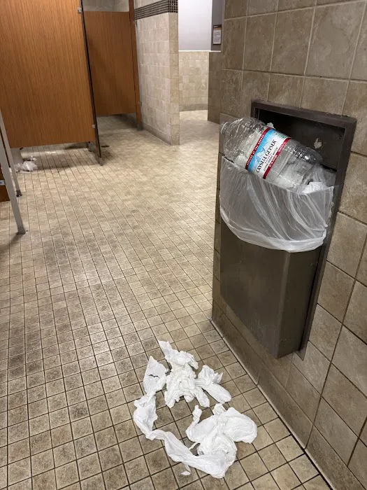 24 Hour Fitness Picture 6