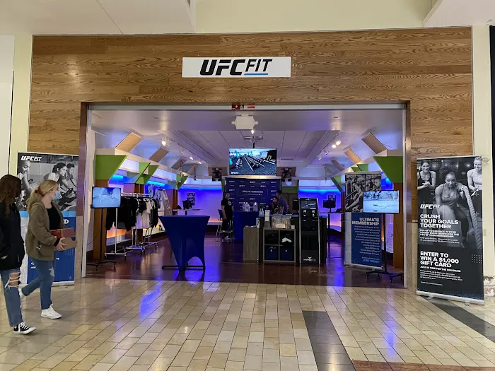 UFC FIT San Jose - Oakridge Picture 7