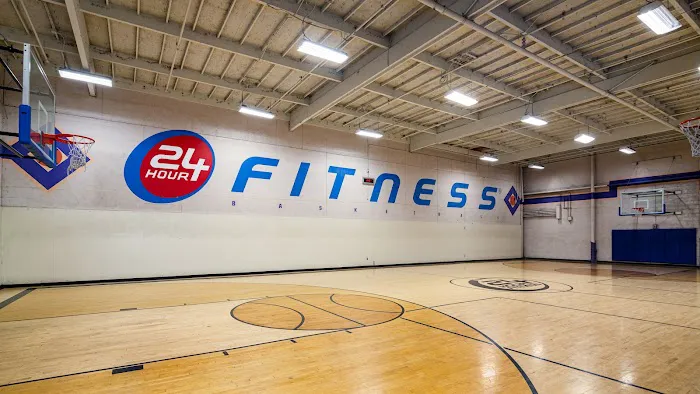 24 Hour Fitness Picture 3