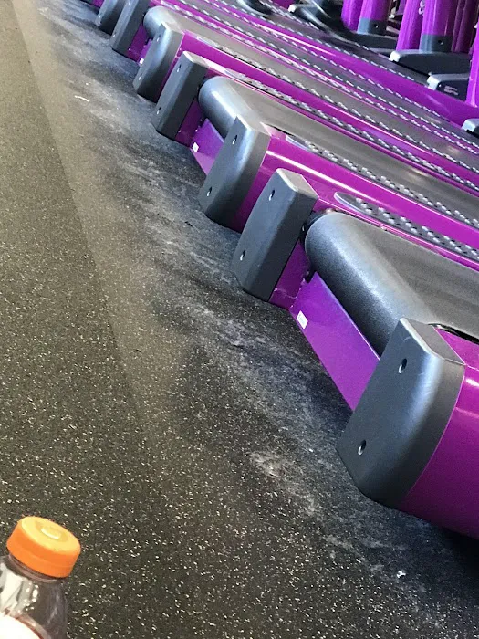 Planet Fitness Picture 6