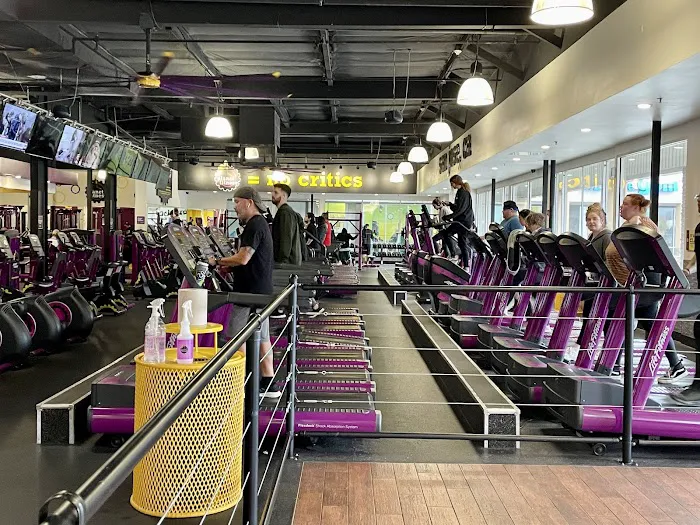 Planet Fitness Picture 10