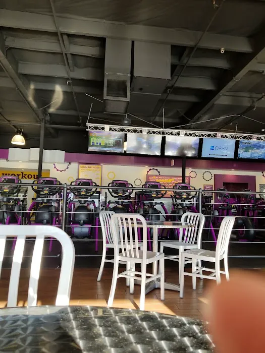 Planet Fitness Picture 2