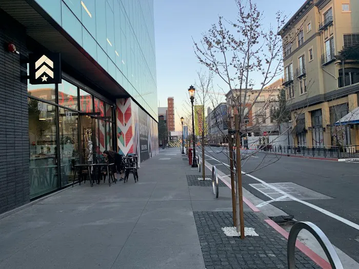 Barry's Santana Row Picture 10