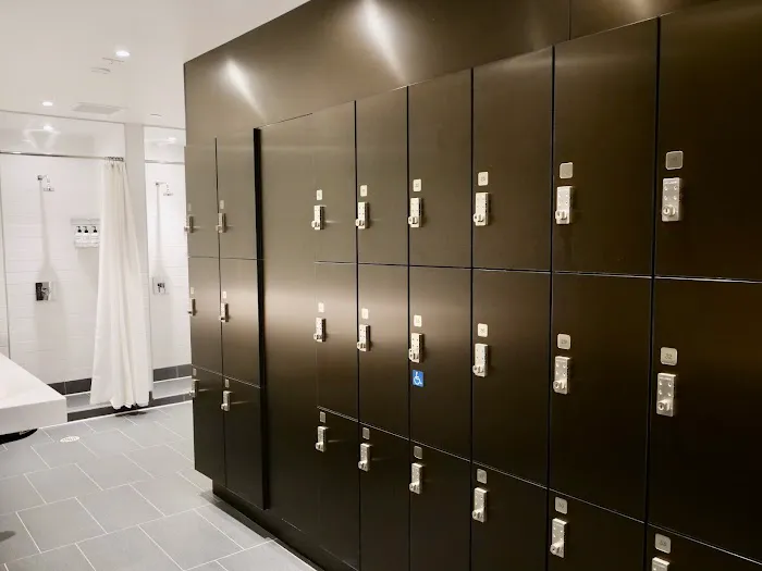 Hot 8 Yoga Picture 2