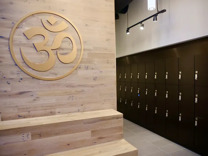 Hot 8 Yoga Picture 10