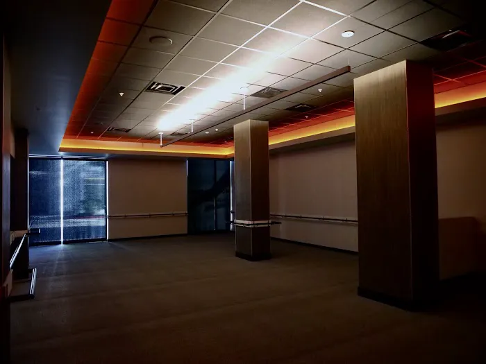 Hot 8 Yoga Picture 7