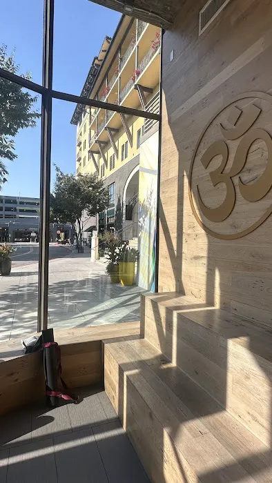 Hot 8 Yoga Picture 8