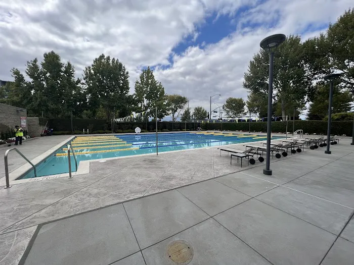 Moffett Towers Club Picture 6